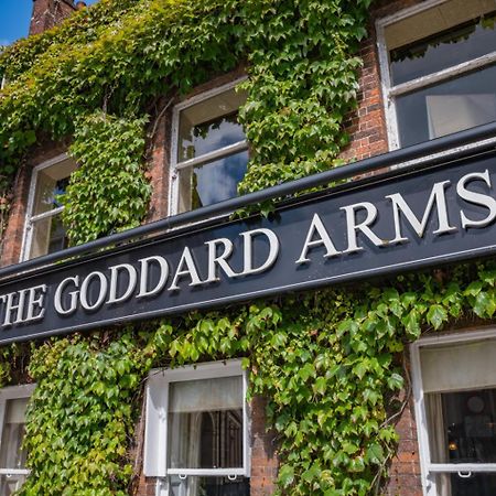 The Goddard Arms Hotel Swindon Eksteriør billede