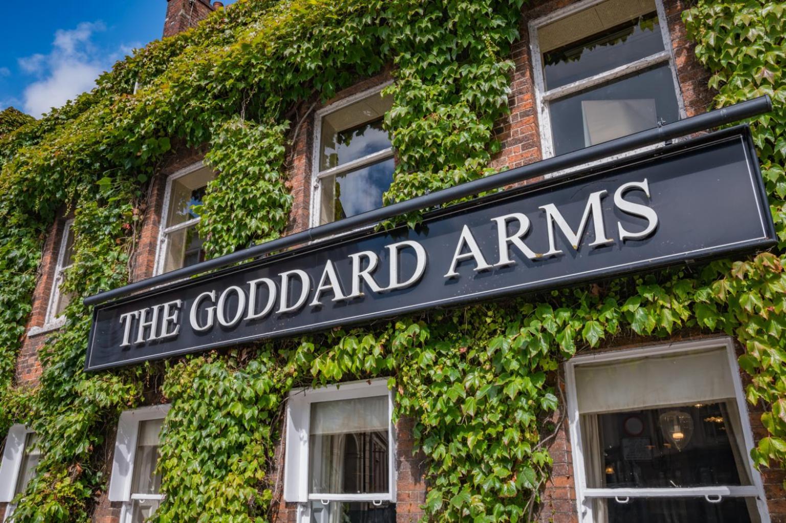 The Goddard Arms Hotel Swindon Eksteriør billede