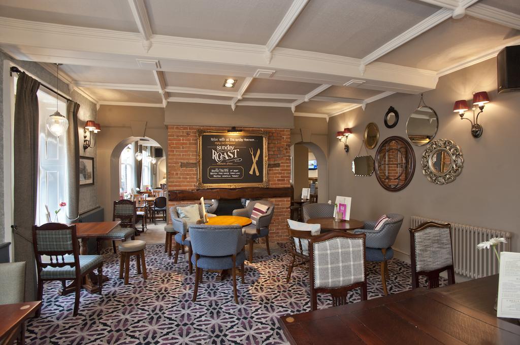 The Goddard Arms Hotel Swindon Eksteriør billede