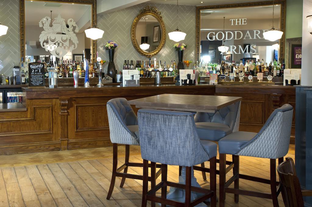 The Goddard Arms Hotel Swindon Eksteriør billede
