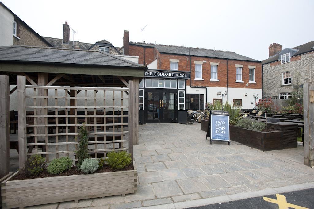 The Goddard Arms Hotel Swindon Eksteriør billede