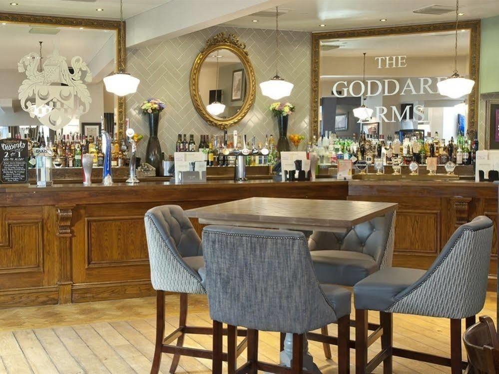 The Goddard Arms Hotel Swindon Eksteriør billede