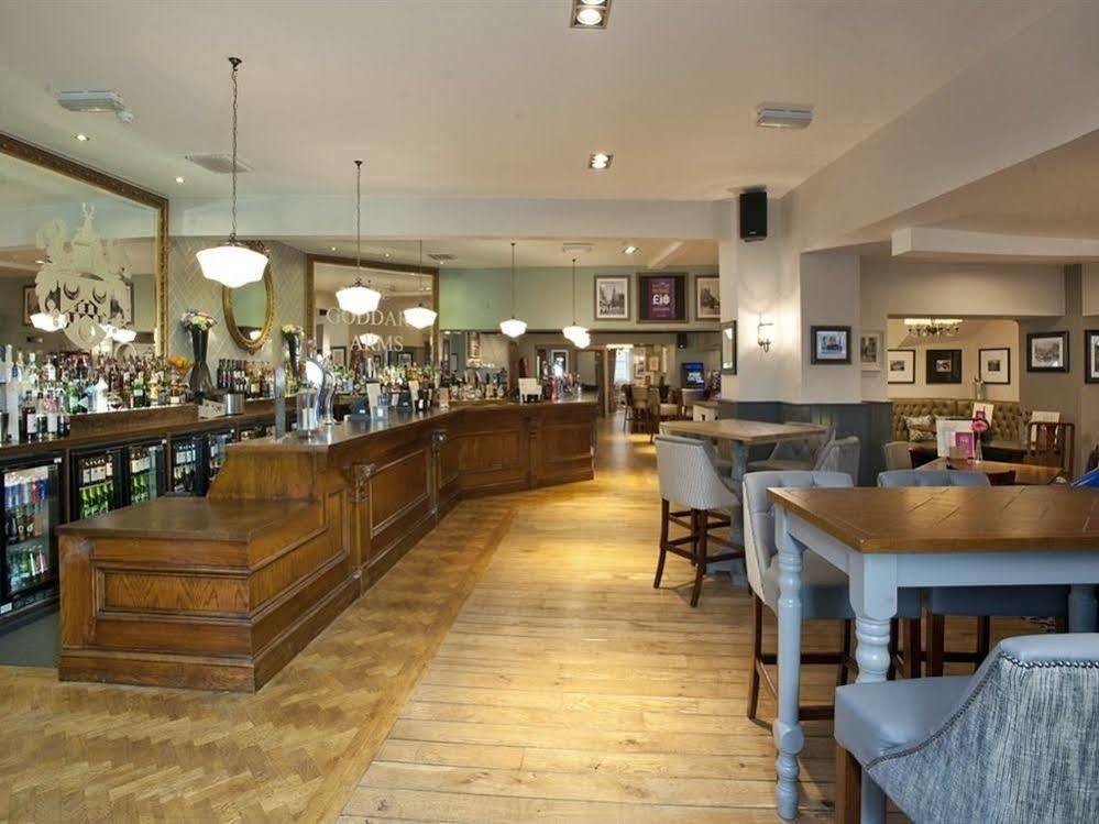 The Goddard Arms Hotel Swindon Eksteriør billede